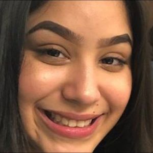 Meet your Posher, Clara